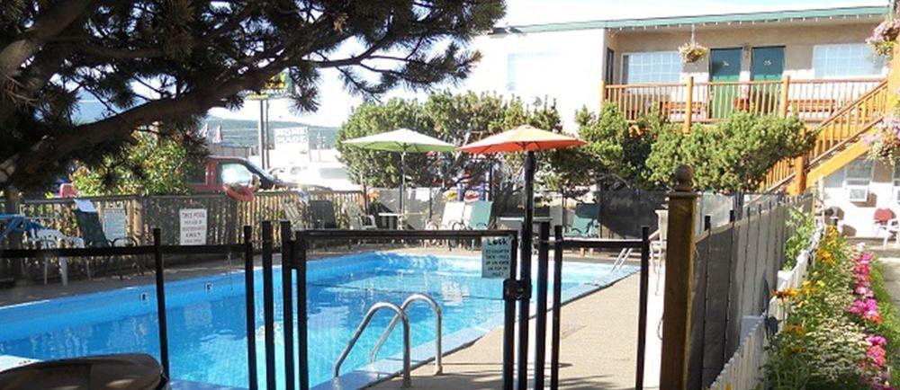 Lazy Bear Lodge Cranbrook Bagian luar foto