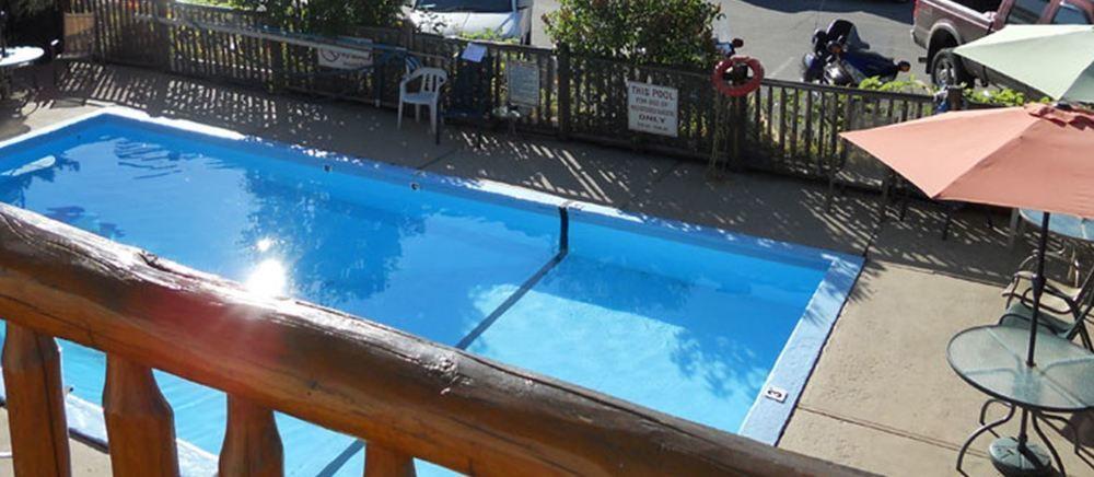 Lazy Bear Lodge Cranbrook Bagian luar foto