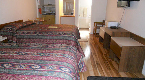 Lazy Bear Lodge Cranbrook Bagian luar foto